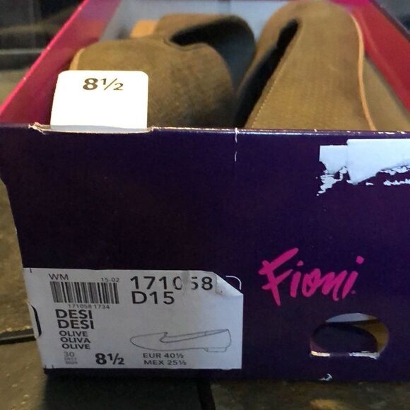 Fioni Desi Olive Green Slip On Flats Loafers 8.5 - Picture 9 of 9